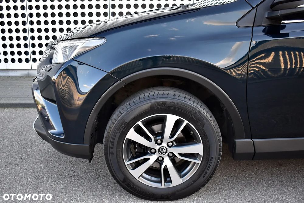 Toyota RAV4 - 12