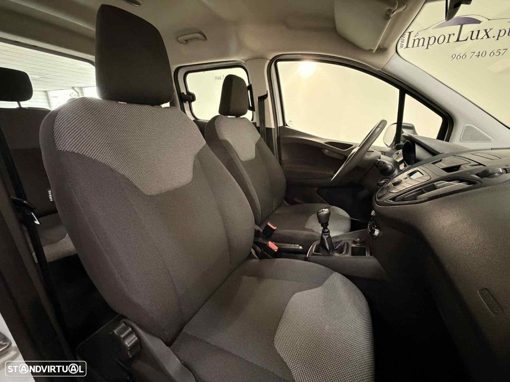 Ford Tourneo Courier 1.5 TDCi Ambiente - 11