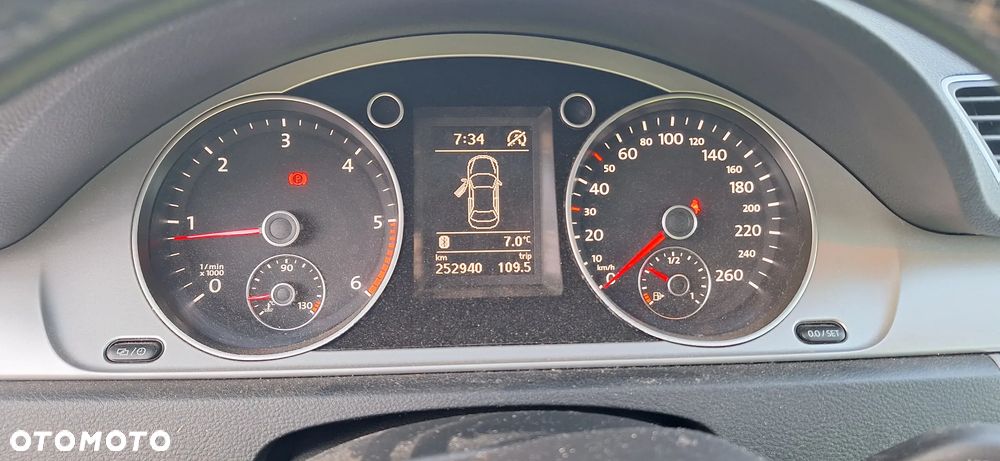Volkswagen Passat - 14