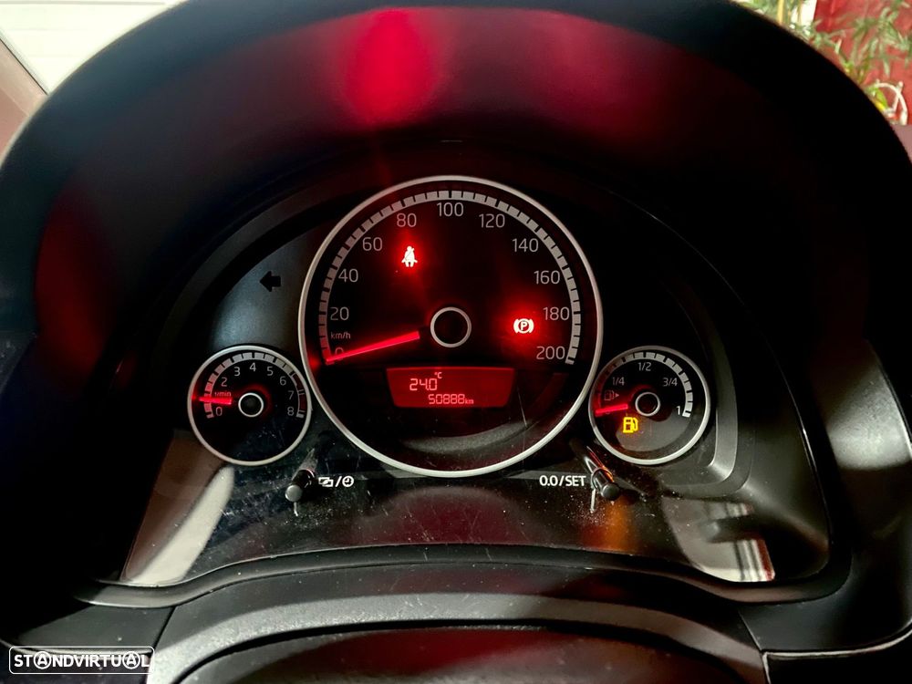 VW Up! - 30