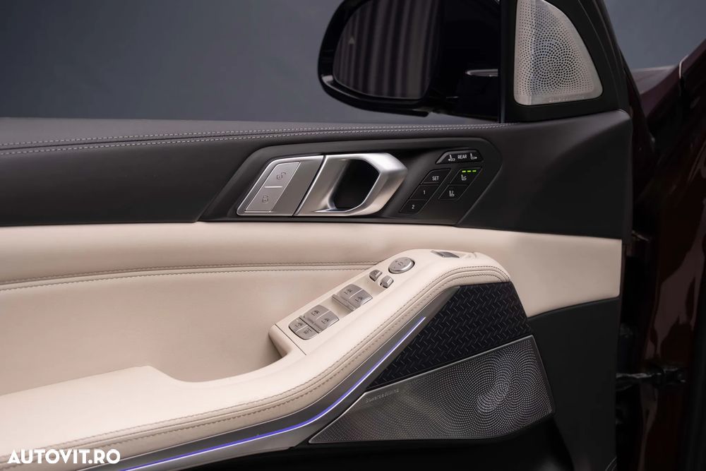 BMW X7 - 24