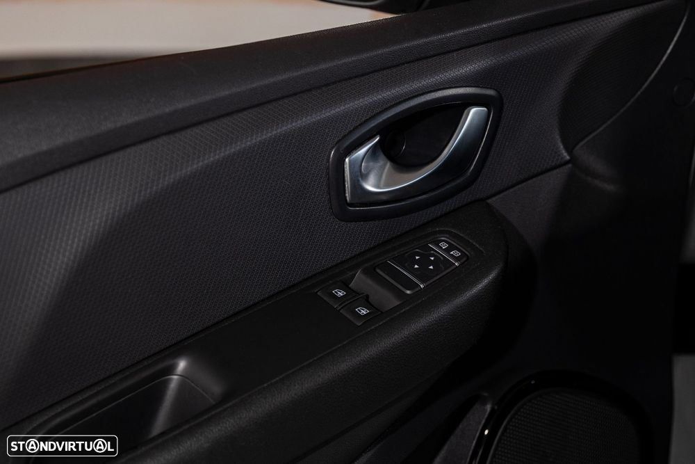 Renault Clio Sport Tourer 1.5 dCi Limited - 20