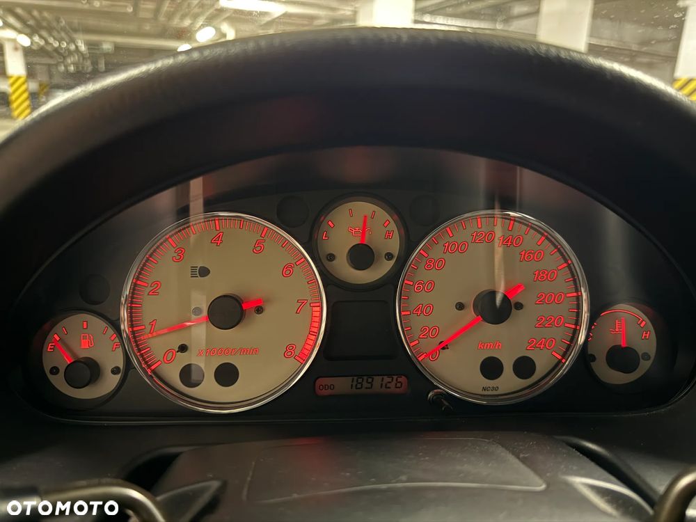 Mazda MX-5 1.6i 16V - 12