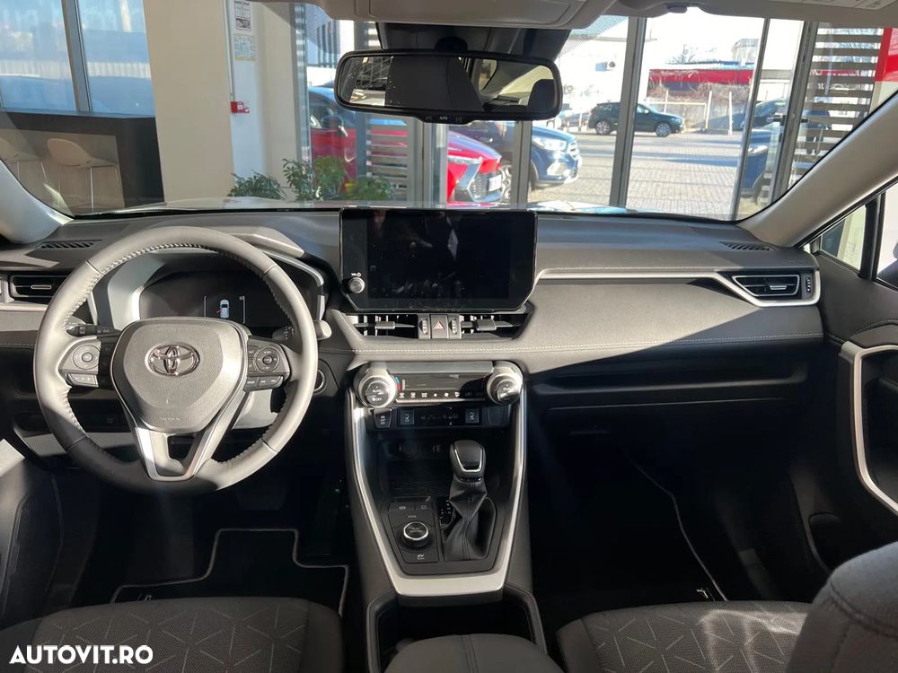 Toyota RAV4 - 10