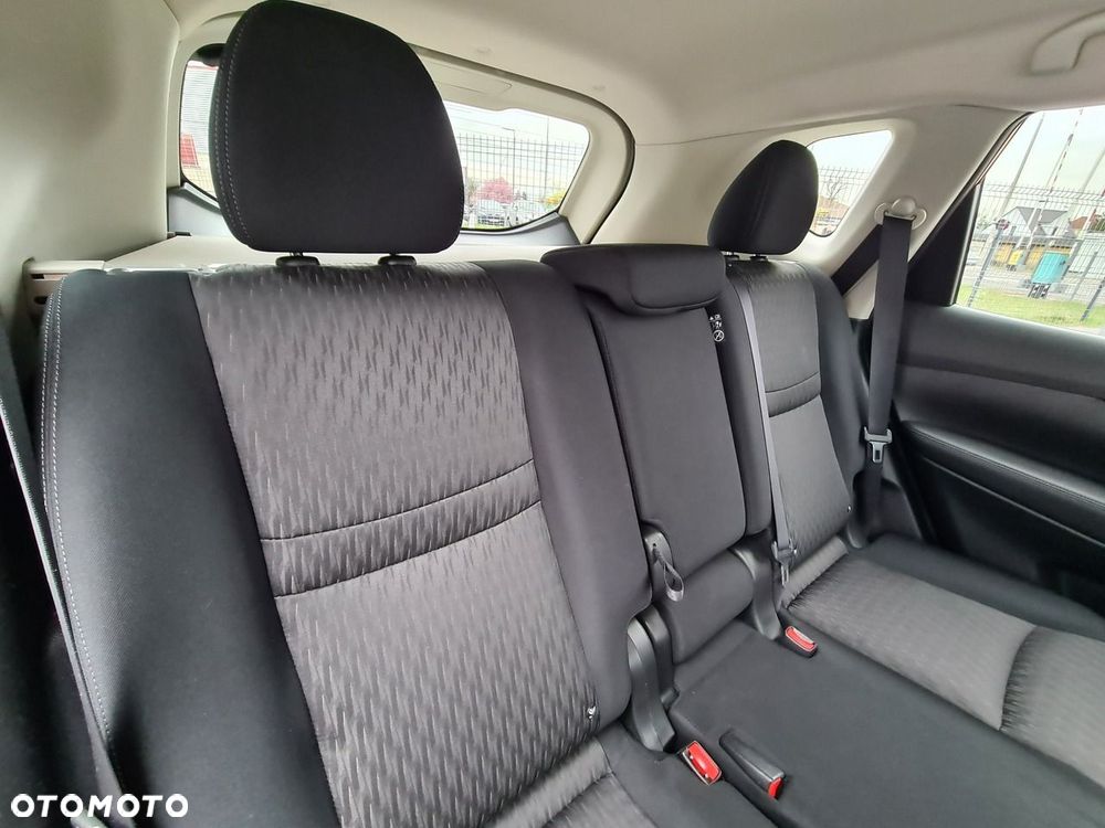 Nissan X-Trail 1.7 dCi ALL-MODE 4x4i Tekna - 29