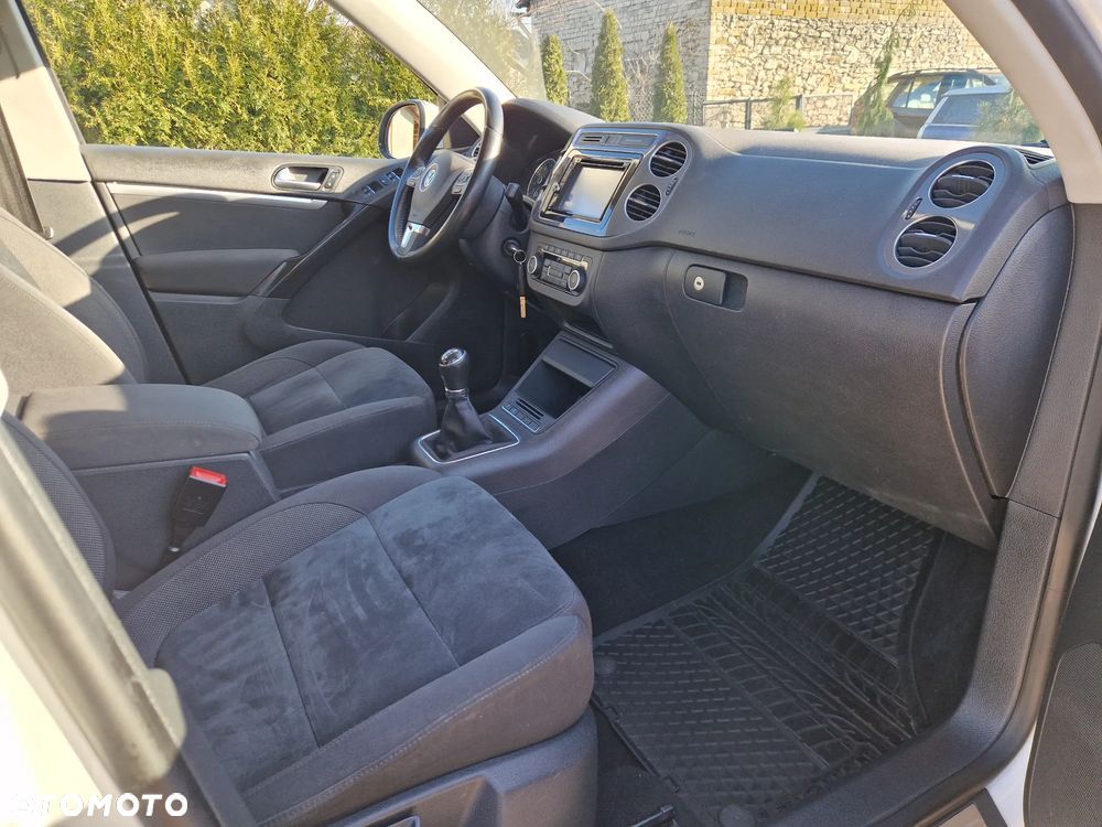 Volkswagen Tiguan 1.4 TSI BlueMotion Technology Lounge Sport & Style - 31