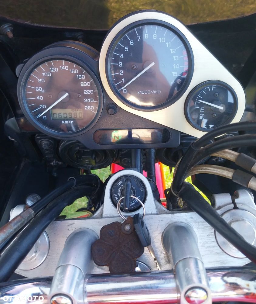 Yamaha FZS - 10