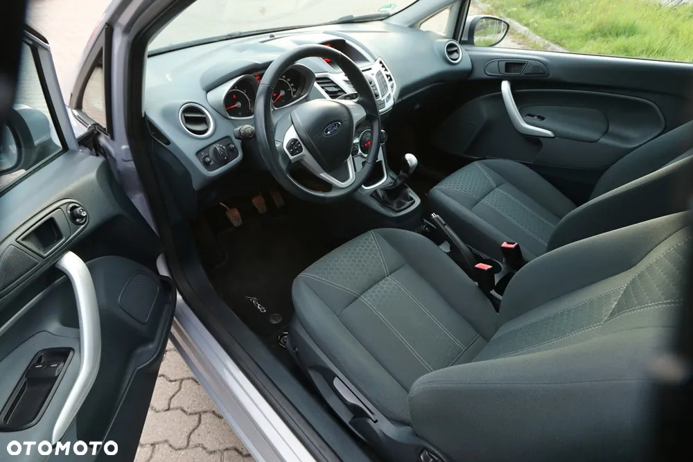 Ford Fiesta - 2