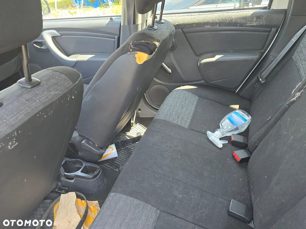 Dacia Duster 1.6 16V 4x2 - 9