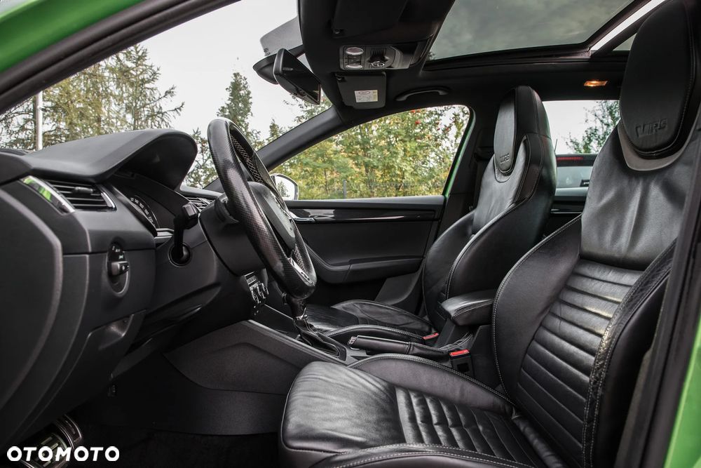 Skoda Octavia 2.0 TSI (Green tec) DSG RS - 33