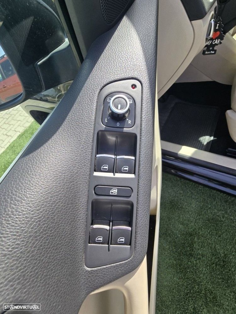VW Tiguan 1.4 TSI Sport 4Motion - 25