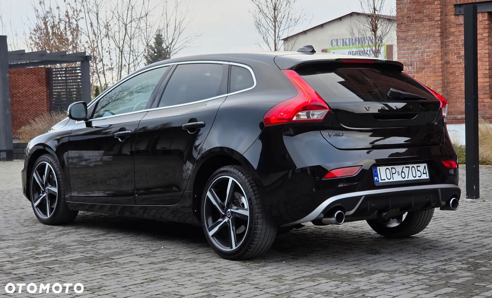 Volvo V40 D3 Drive-E R-Design Momentum - 10