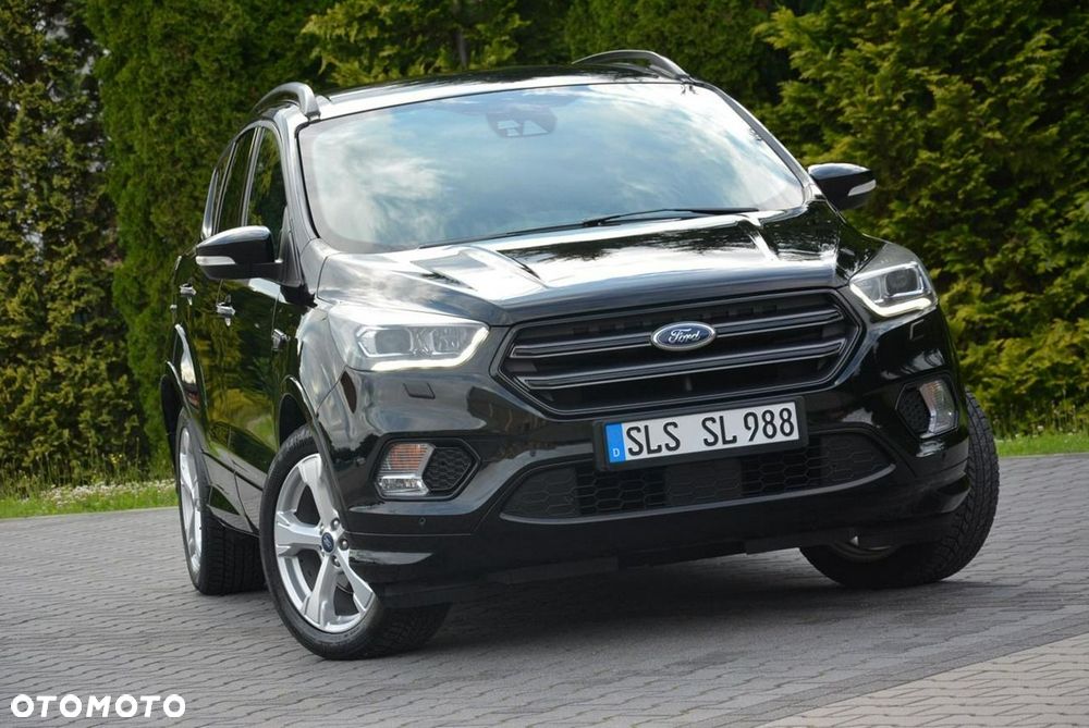 Ford Kuga 1.5 EcoBoost 2x4 ST-Line - 8