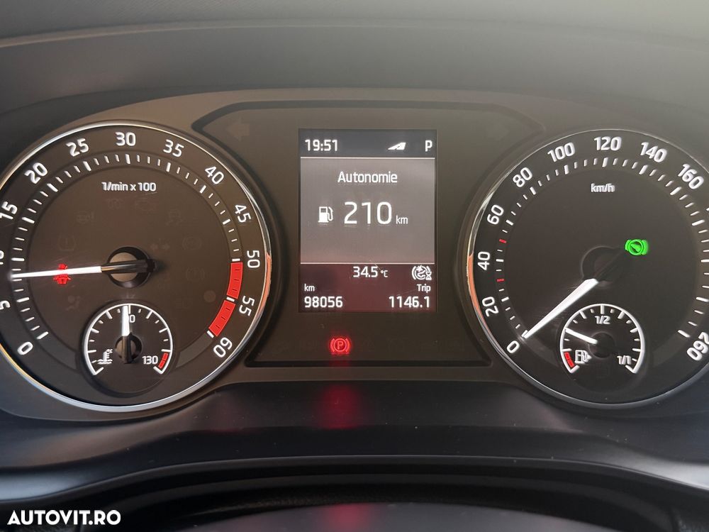 Skoda Octavia 2.0 TDI DSG Ambition - 8