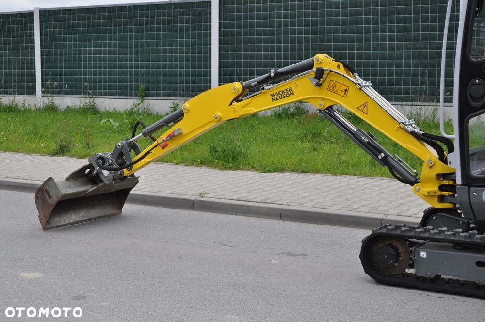 Wacker Neuson ET18 MAŁO MTG JAK NOWA!!! ŁYŻKA SKARPOWA HYDRAULICZNA WYJŚCIA HYDRAULICZNE - 23