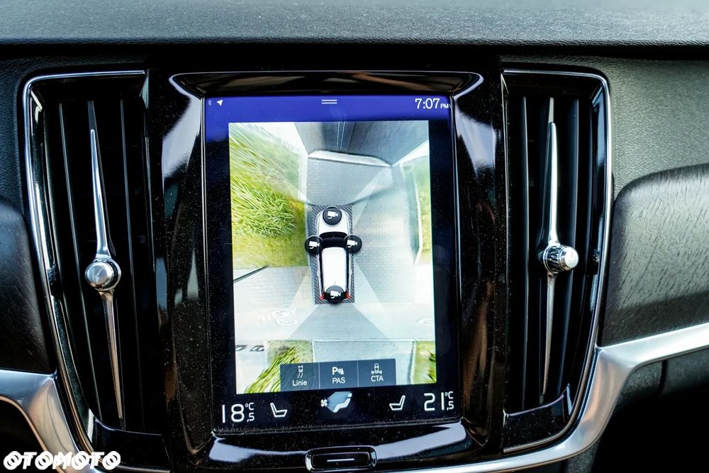 Volvo V90 Cross Country T6 AWD Pro - 11