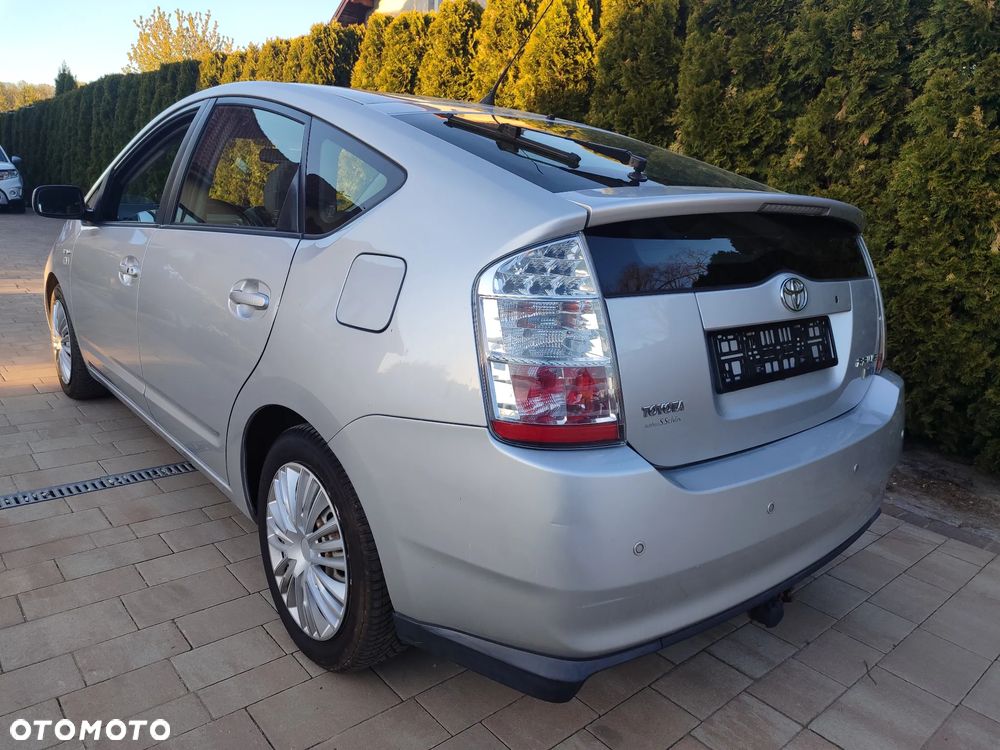 Toyota Prius - 11