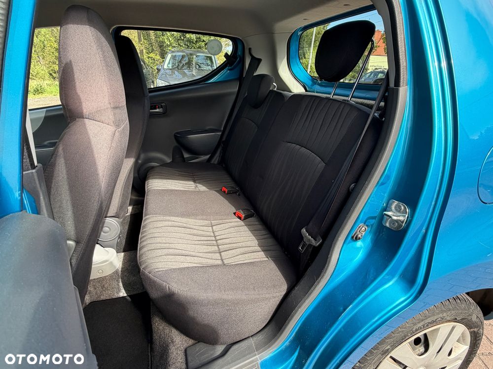 Nissan Pixo 1.0 more - 12