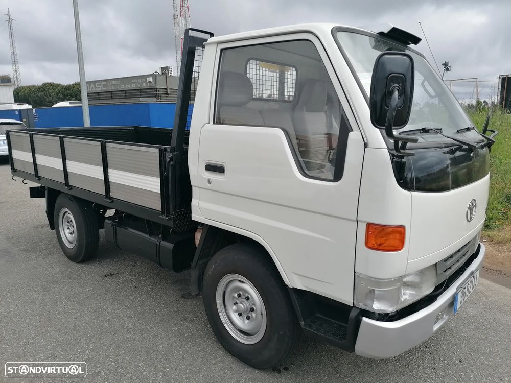 Toyota Dyna 150 - 1