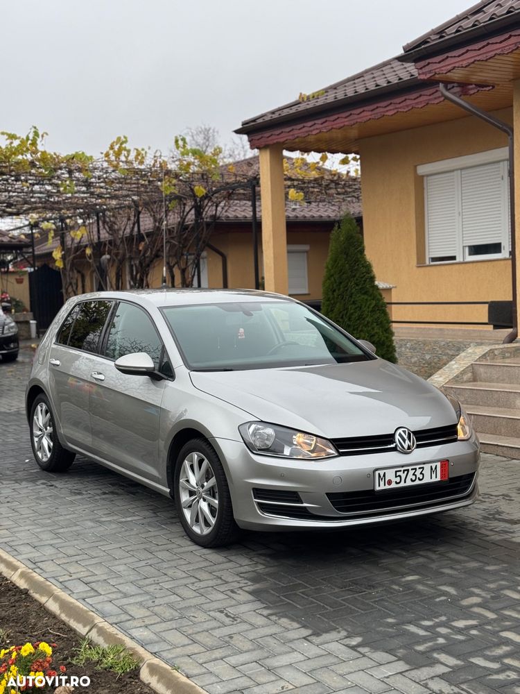 Volkswagen Golf - 8