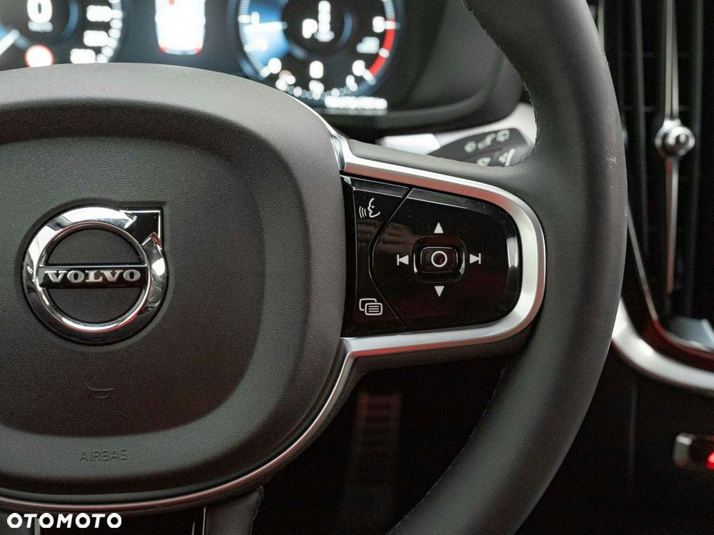 Volvo V60 B4 D Geartronic RDesign - 17