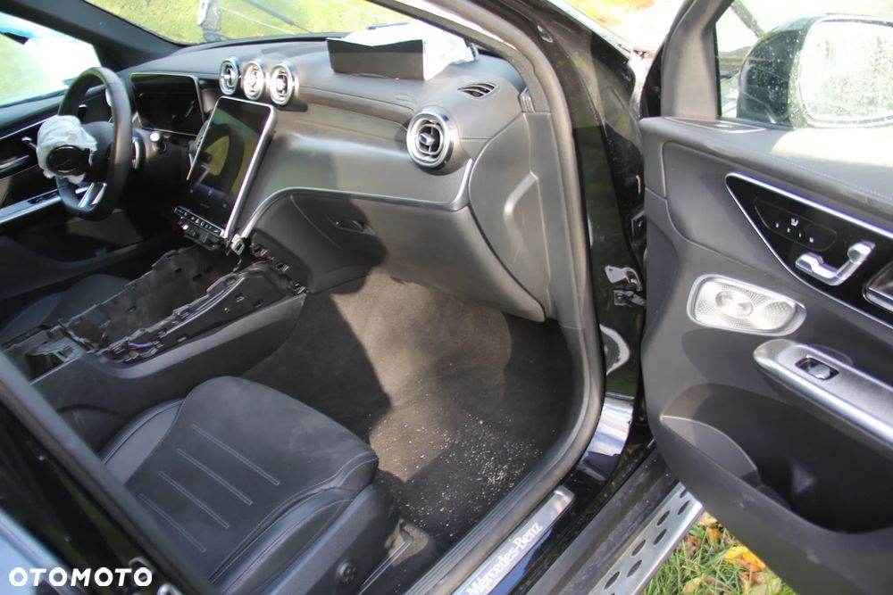 Mercedes-Benz GLC 300 d 4Matic 9G-TRONIC Edition AMG Line - 10