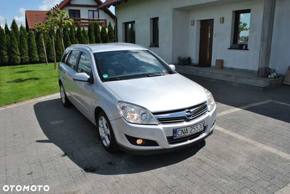 Opel Astra 1.9 CDTI Elegance - 2