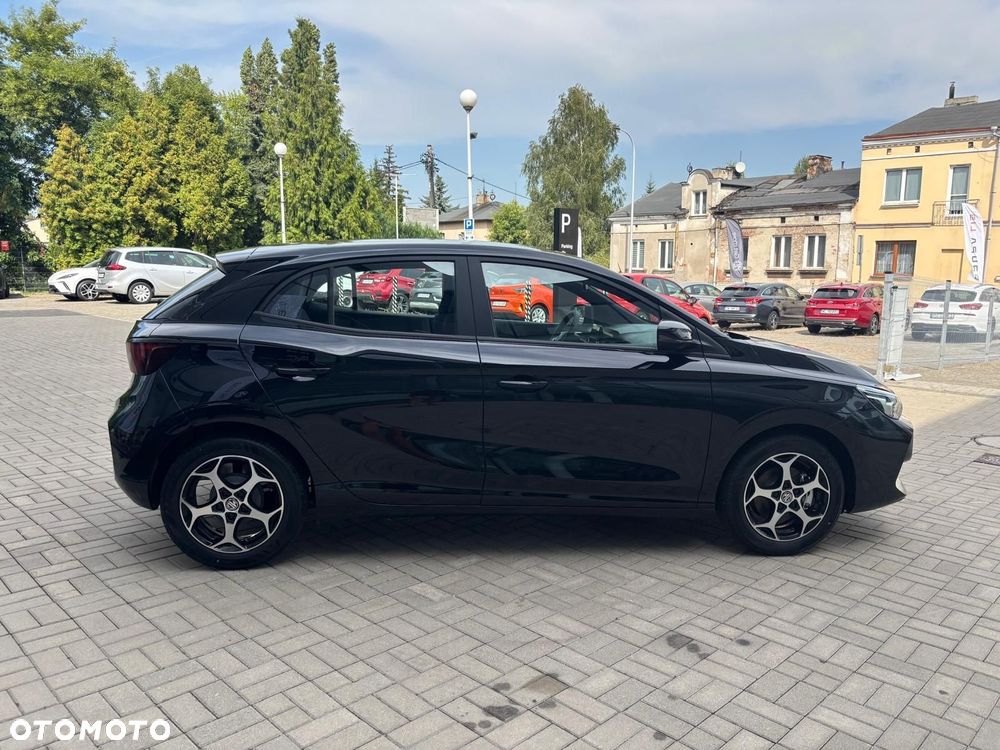 MG MG3 - 3