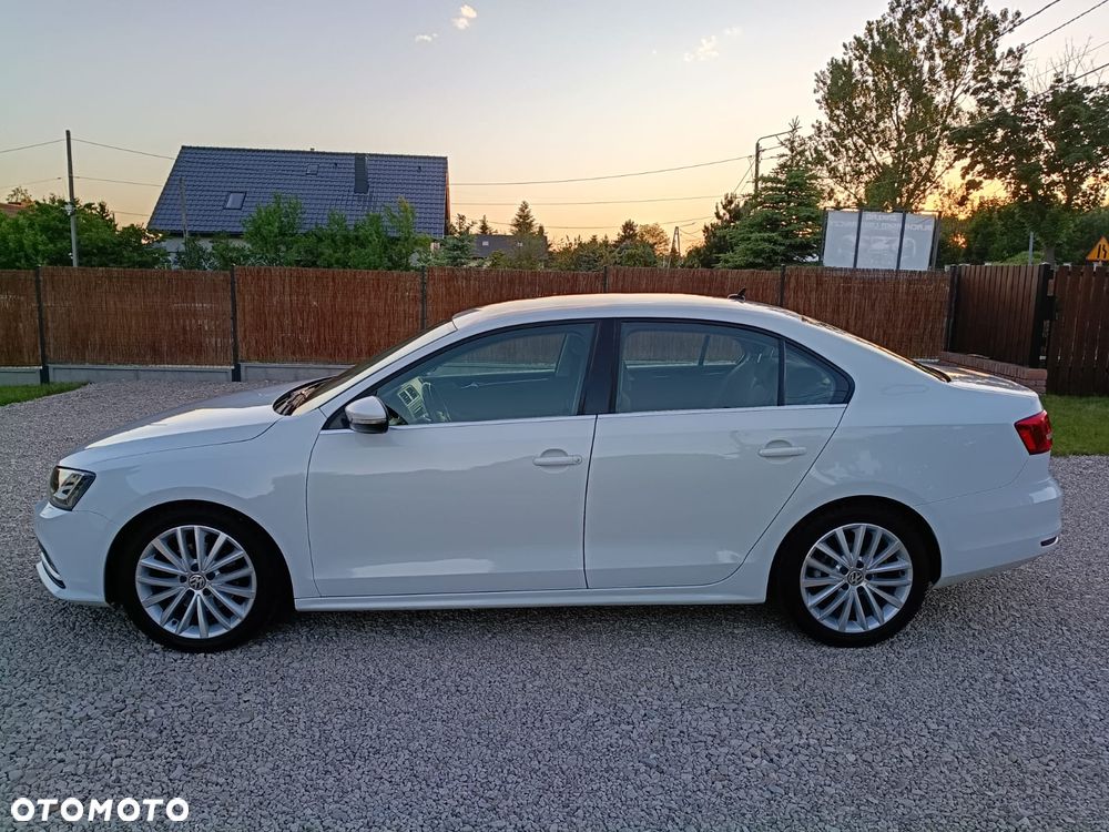 Volkswagen Jetta 1.4 TSI BMT Comfortline - 16