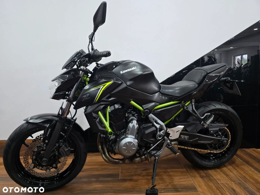 Kawasaki Z 650 - 10
