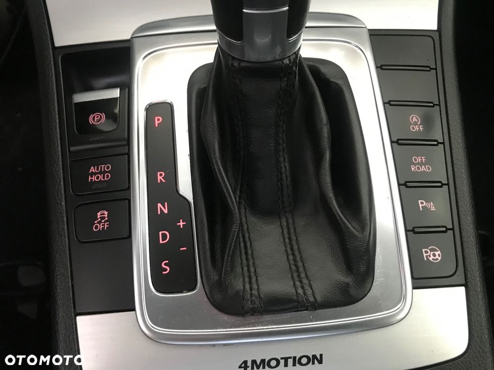 Volkswagen Passat 2.0 TDI Comfortline DSG - 10