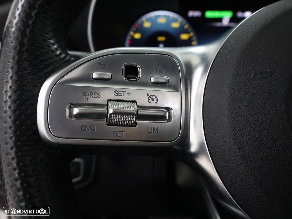 Mercedes-Benz C 300 de AMG Line - 18