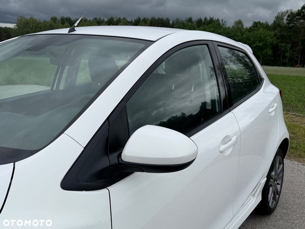 Mazda 2 - 16