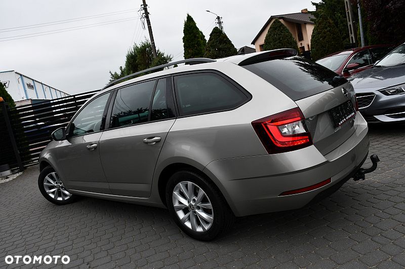 Skoda Octavia 1.6 TDI DSG Style - 3