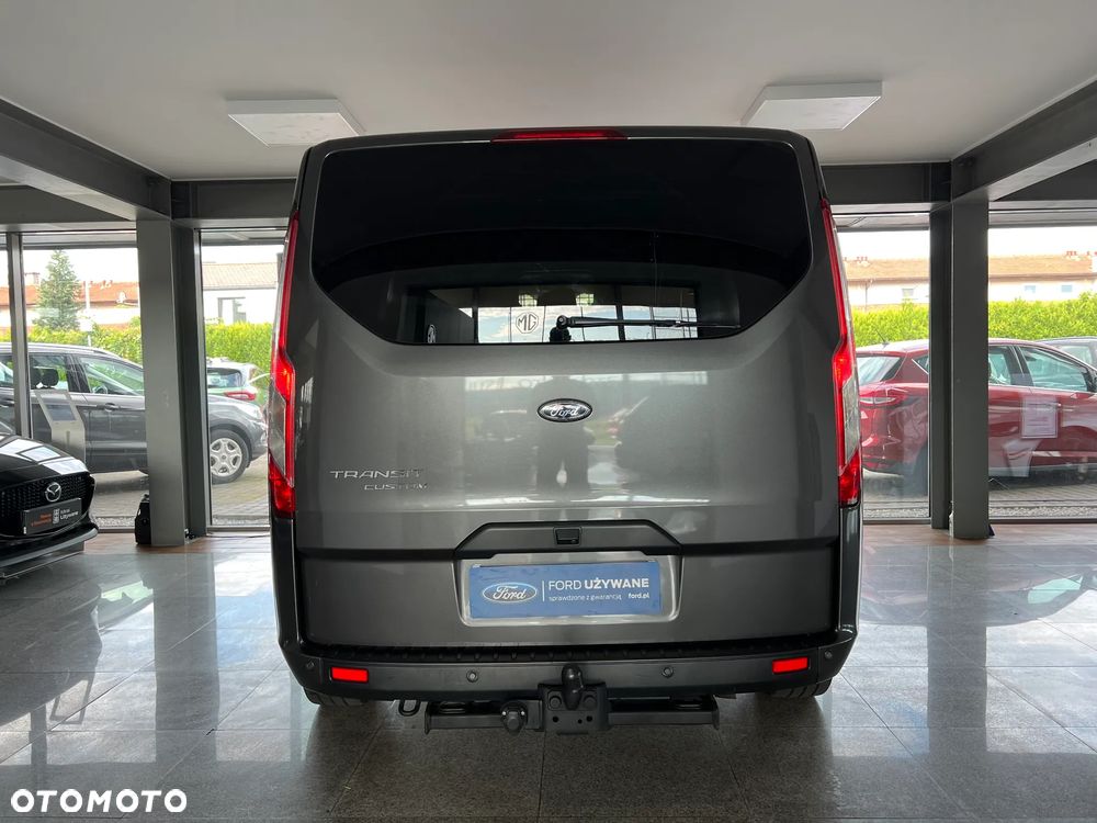 Ford Custom - 13