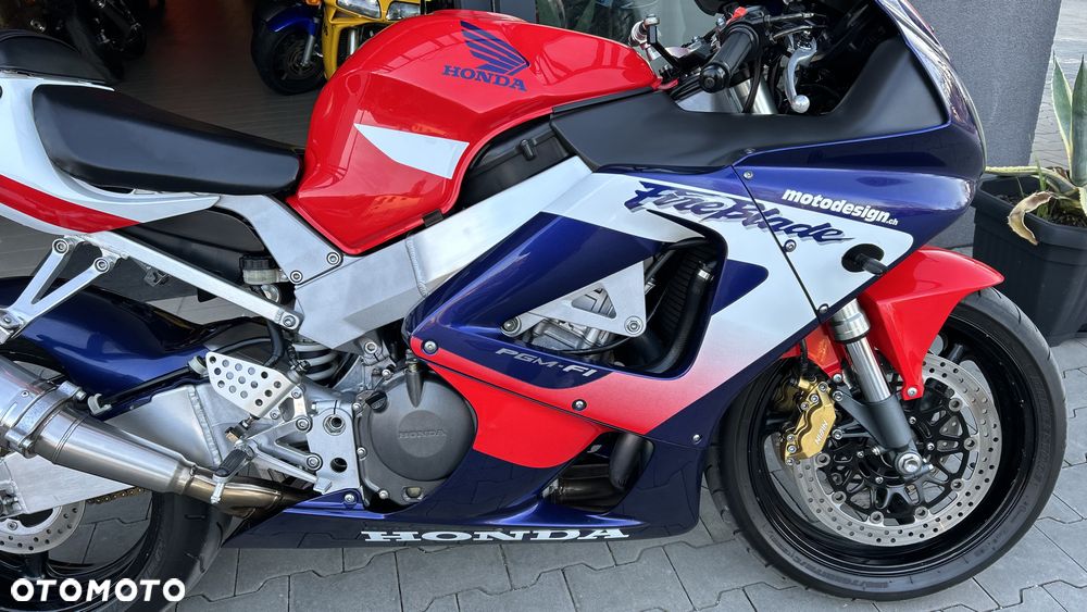 Honda CBR - 24