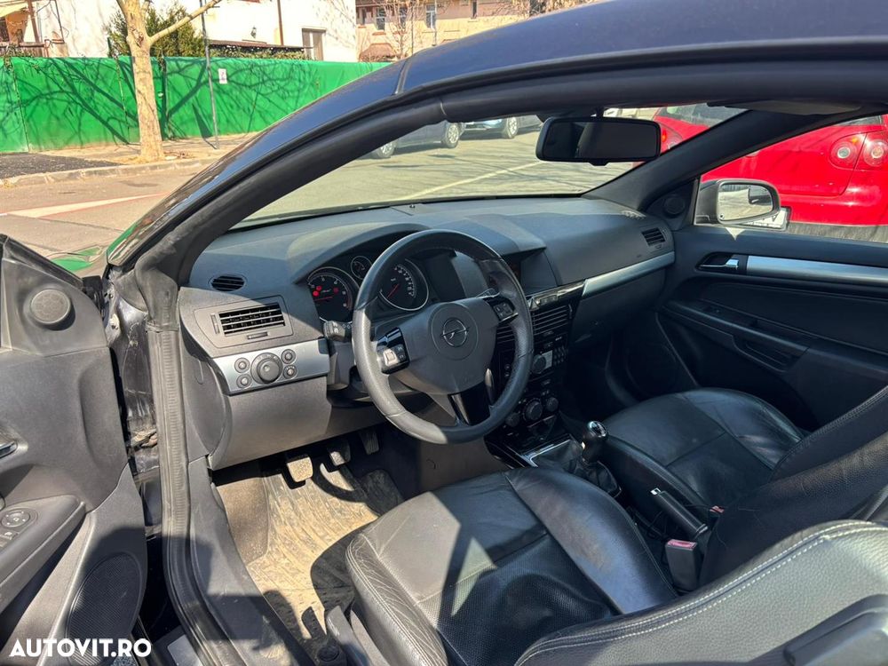 Opel Astra 1.9 CDTI Cosmo - 11