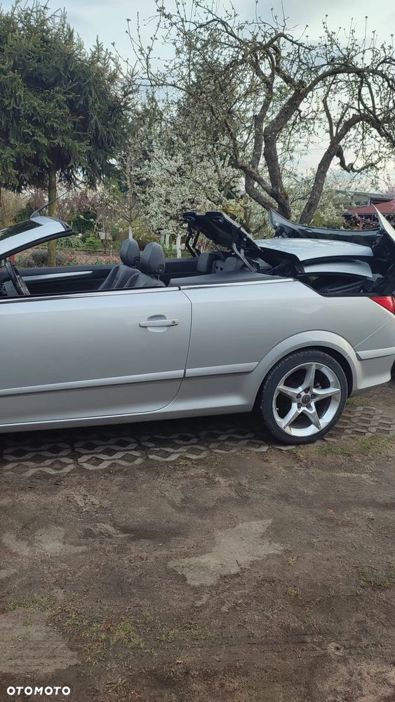 Opel Astra 1.9 CDTI Cosmo - 32