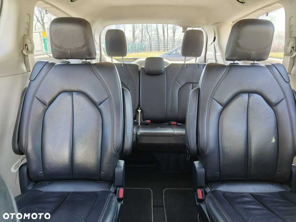 Chrysler Pacifica - 20