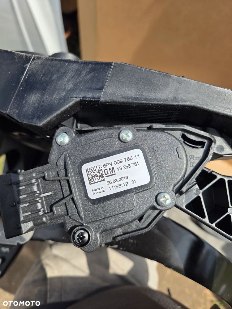 Pedały Pedał sprzęgła hamulca gazu Opel Zafira C 39032869 13253781 - 7