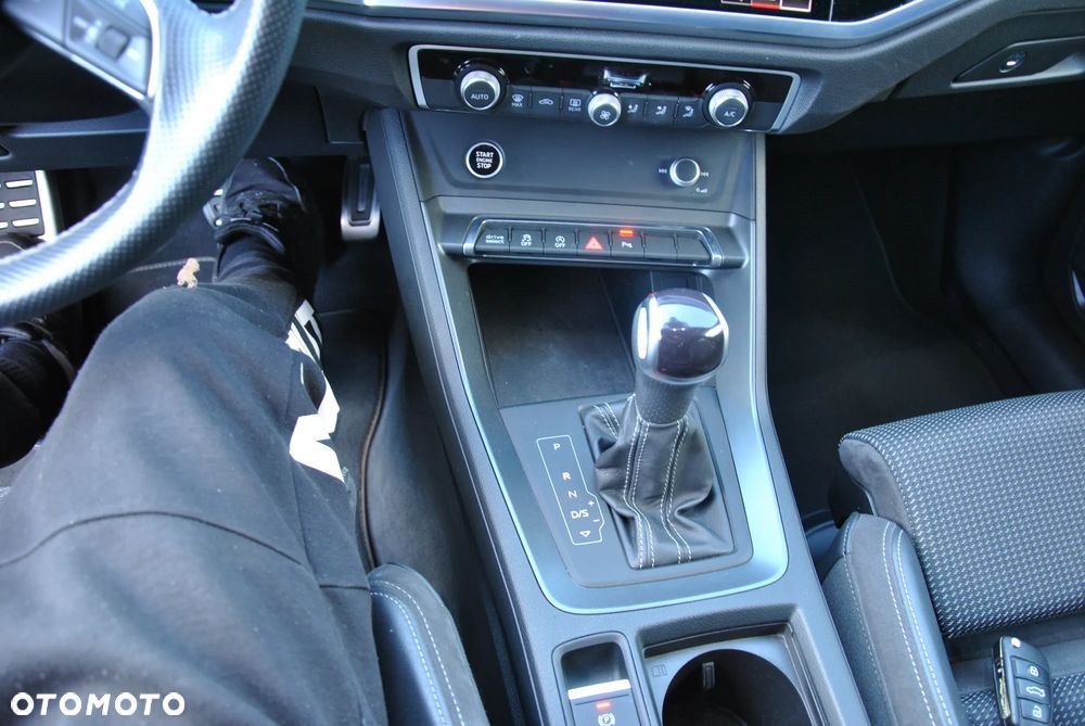 Audi Q3 Sportback 35 TDI quattro S tronic S line - 16