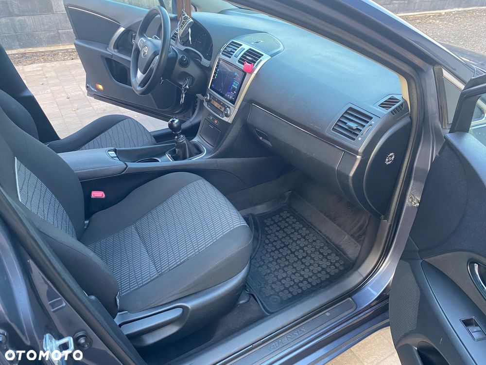 Toyota Avensis - 6