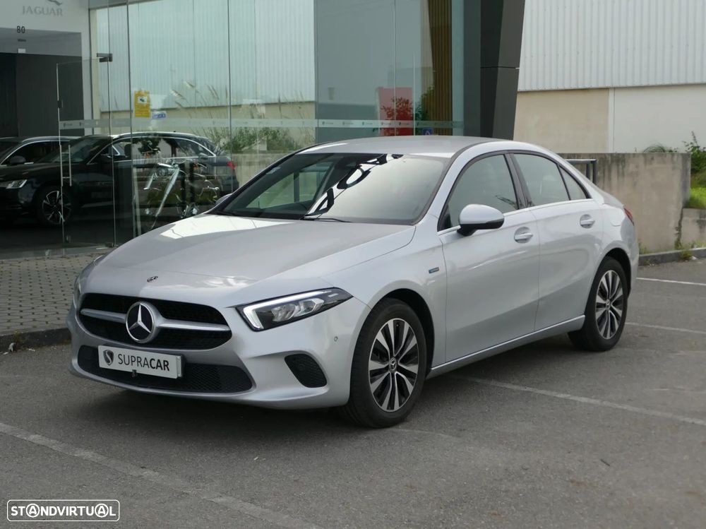 Mercedes-Benz A 250 Limousine e Style Plus - 2