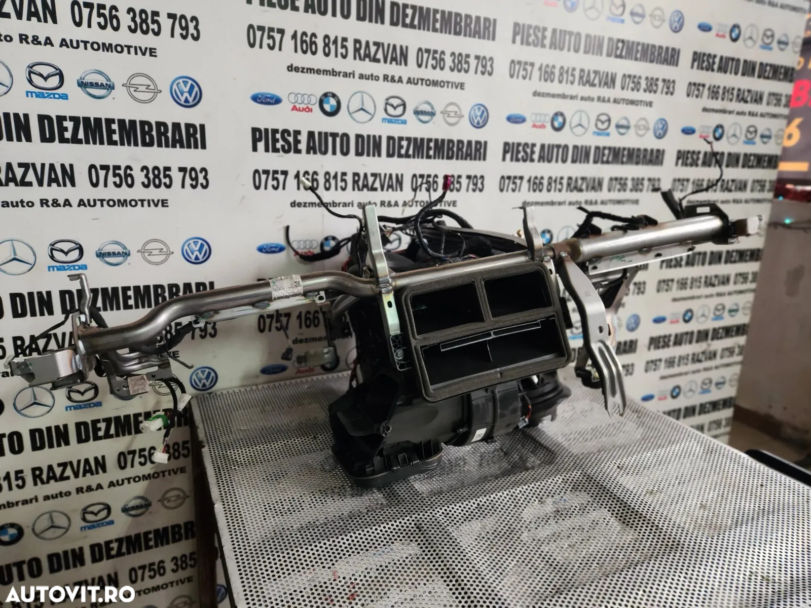 Tulumba Carcasa Aeroterma Armatura Traversa Bord Bmw F40 F41 Volan Stanga Dezmembrez Bmw F40 M Pake - 2