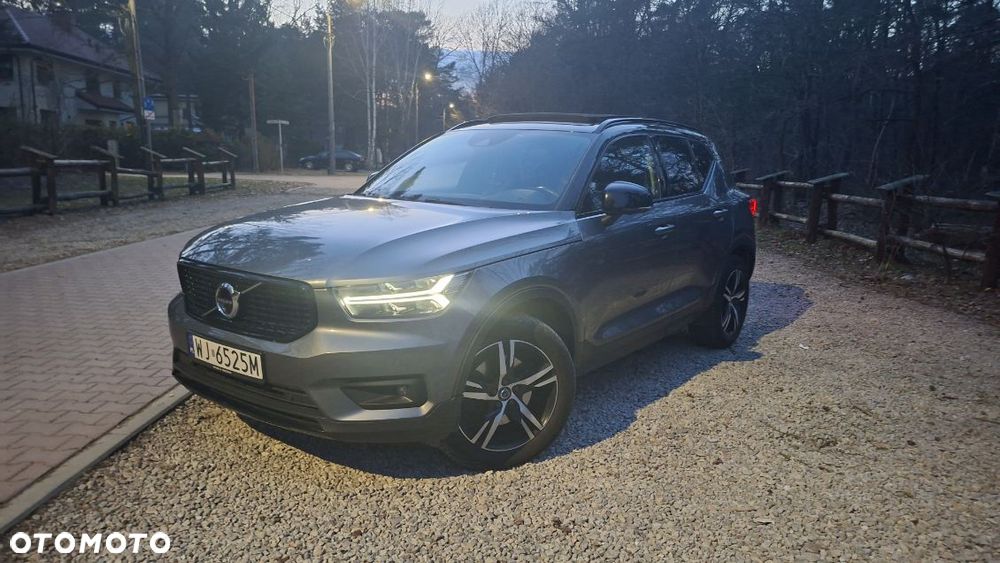 Volvo XC 40 D4 AWD Geartronic R-Design - 9