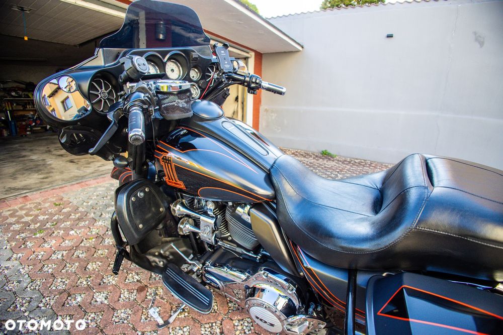 Harley-Davidson Touring Street Glide - 7