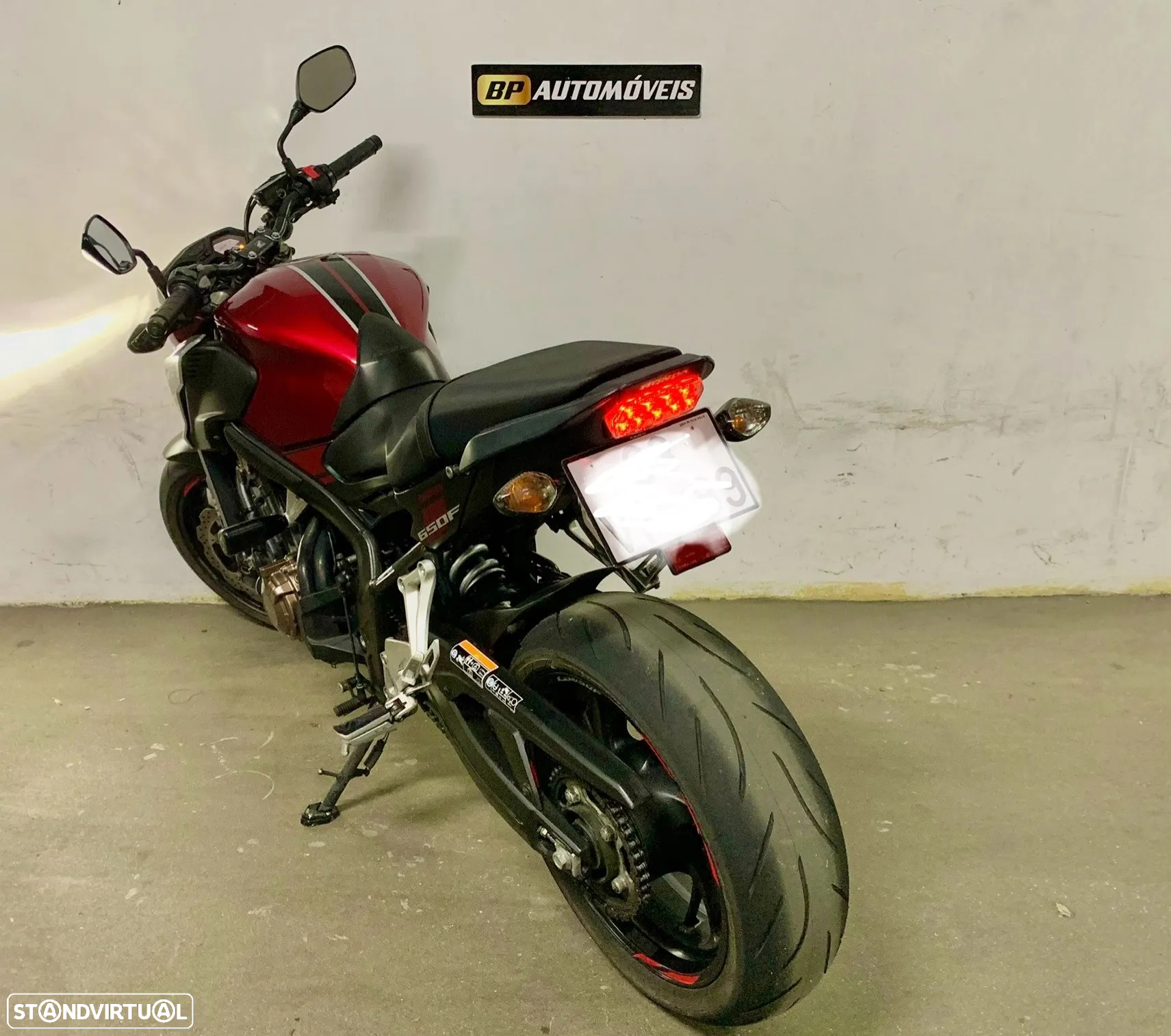 Honda CB 650F AKRAPOVIC 2018 - 8