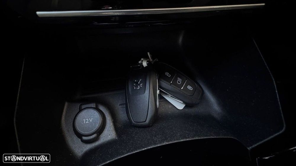 Peugeot 2008 1.5 BlueHDi Allure Pack EAT8 - 16