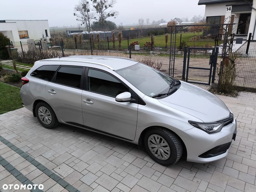 Toyota Auris 1.6 Comfort - 4