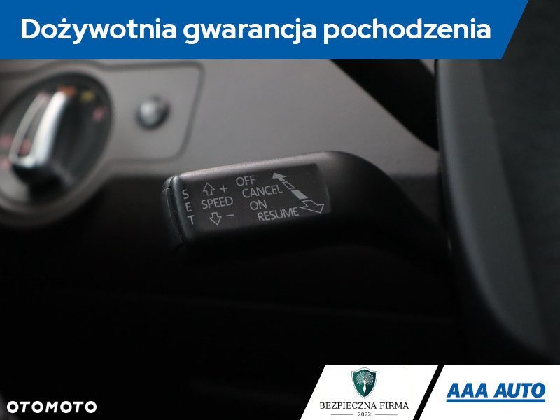 Volkswagen Passat - 21